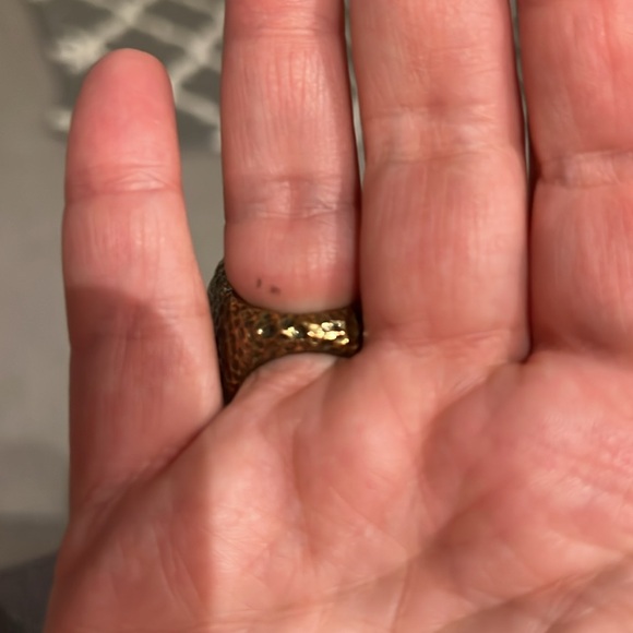 NWOT ONYX COCKTAIL RING - Picture 5 of 7